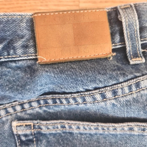 EUC Vintage Tommy Hilfiger Jeans, Size 8/Modern Size 4 - Picture 6 of 8